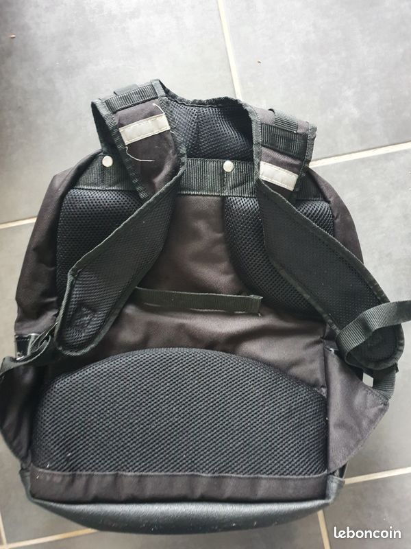 Cartable fille noir et violet très grand avec des compartiments (image 2)