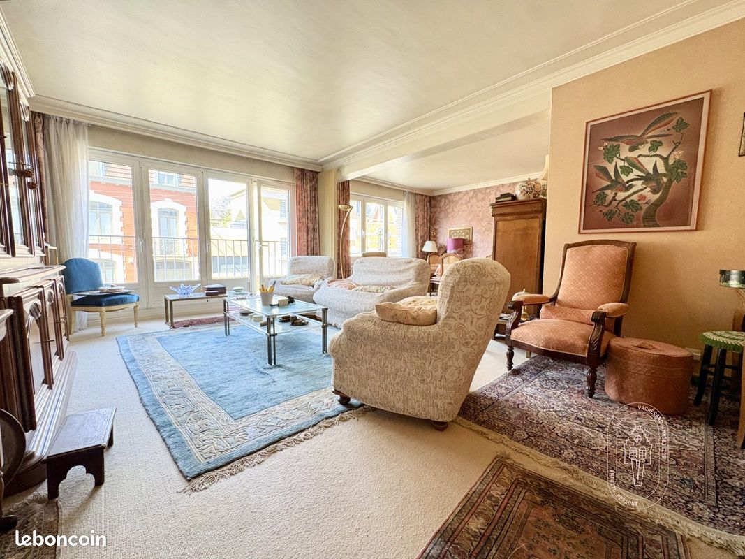 Appartement 4 pièces 113 m² · à La Madeleine · 113 m² · 305 000 €