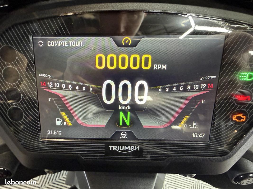 TRIUMPH STREET TRIPLE RS 765 Garantie Triumph 2027 Suivi LED (image 20)