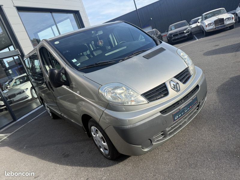 Renault TRAFIC 2.0 dci 90cv (9Places) Clim (image 6)