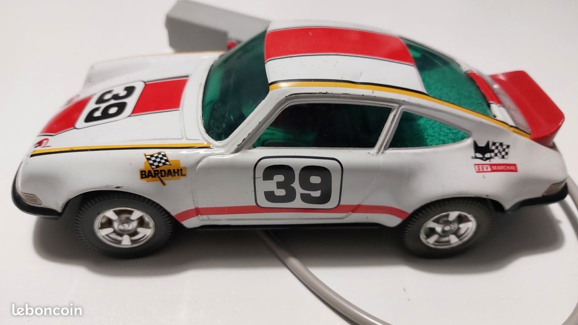 Porsche 911 Carrera 2,7 1975 - - Place de marché pour les voitures de sport Porsche