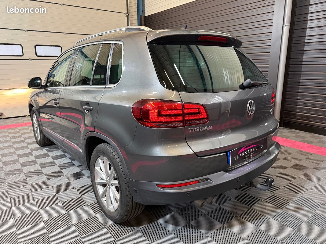 VOLKSWAGEN TIGUAN 2.0 TDI 110 FAP BlueMotion Technology Série Spéciale Lounge / COURROIE DE DISTRIBUTION A JOUR (image 5)