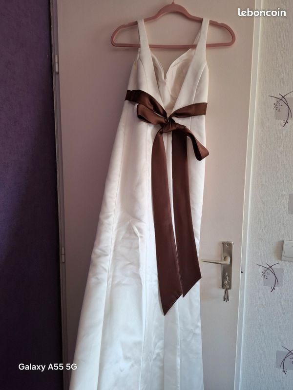 Robe longue cérémonie blanche avec ceinture satin marron – easy wear - El Corte Inglés (image 2)