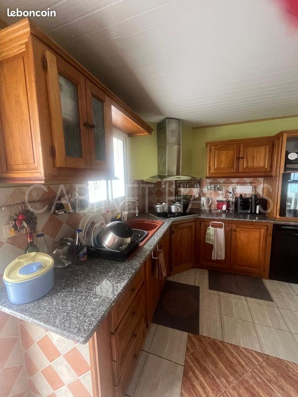 Maison 5 pièces 142 m² · au Tampon · 142 m² · 450 500 €