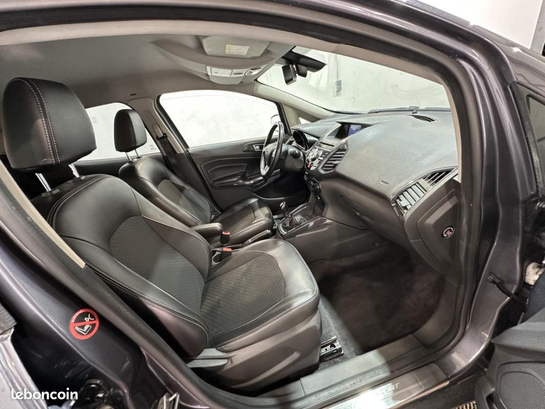 Ford EcoSport TDCi 95 Titanium (image 16)