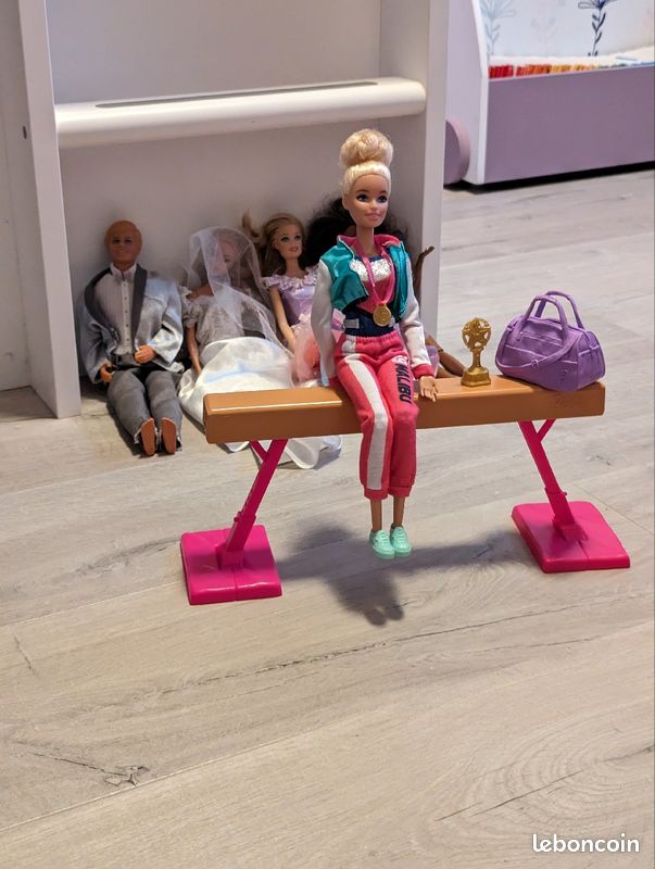 Lot de Barbie (image 1)