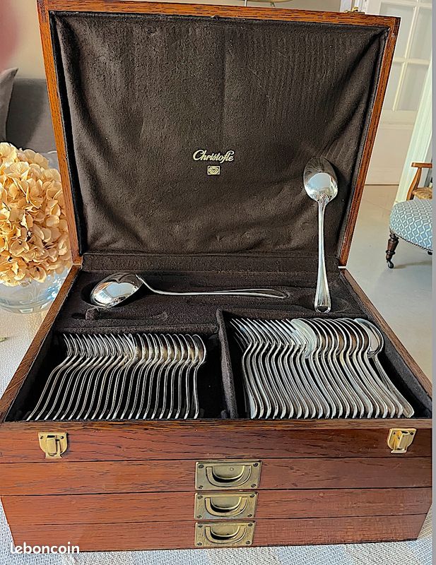Ménagère pour 12 pers. (174 pièces) Christofle, métal argenté, Spatours dans un coffre TBE (image 4)