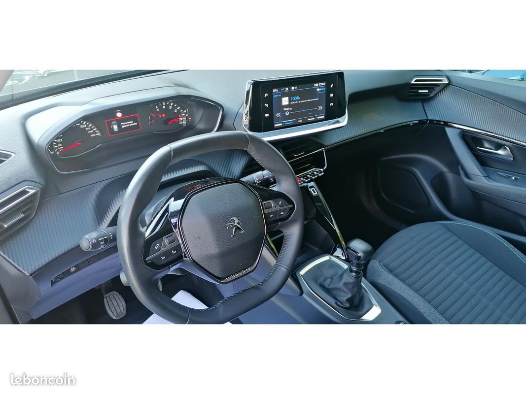 PEUGEOT 2008 1.5 BlueHDi 110 Style +CAMERA (image 4)