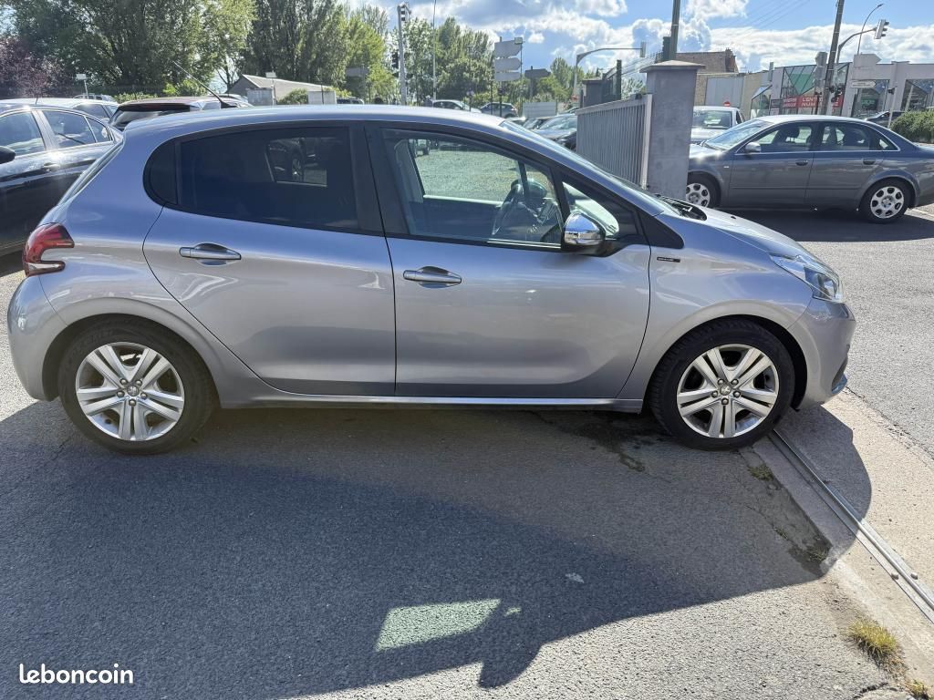 PEUGEOT 208 1.5 BlueHDi S&S - 100 Allure GPS + RADAR AR + CLIM (image 6)