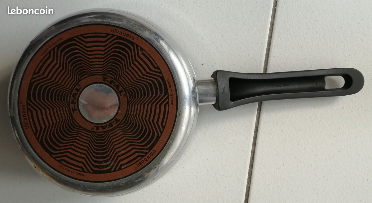 Lot casserolle poêle et wok (image 1)