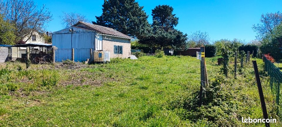 Terrain 672 m² · à Saint-Florent-sur-Cher · 24 500 €