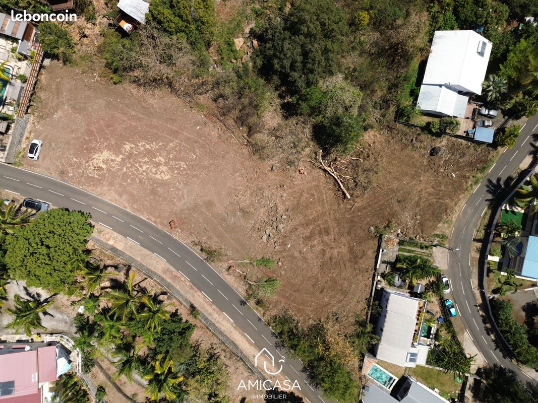 Terrain 941 m² · à La Possession · 941 m² · 290 000 €
