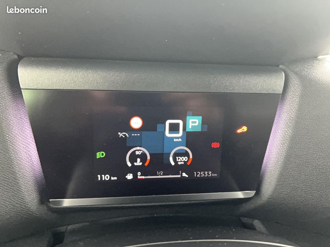 CITROEN C4 PureTech 130 S&S EAT8 Feel Pack (image 22)