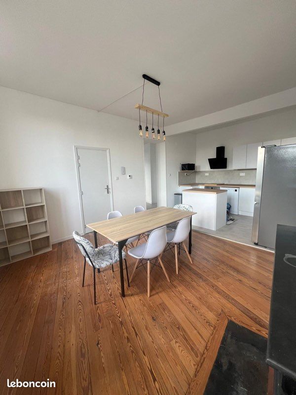 Appartement 6 pièces 132 m² · à Moulins · 132 m² · 1 600 €/mois