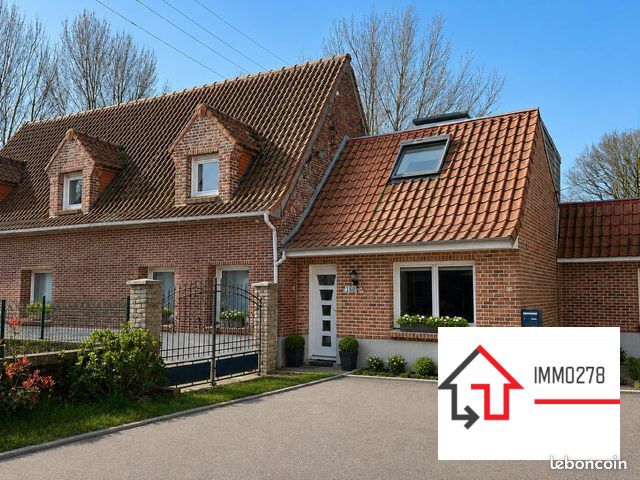 Maison 7 pièces 215 m² · à Wormhout · 215 m² · 384 000 €