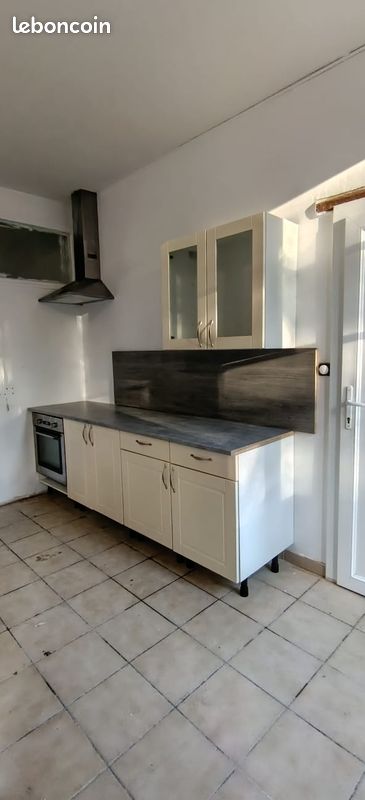 Appartement 3 pièces 65 m² · à Saintes · 65 m² · 700 €/mois