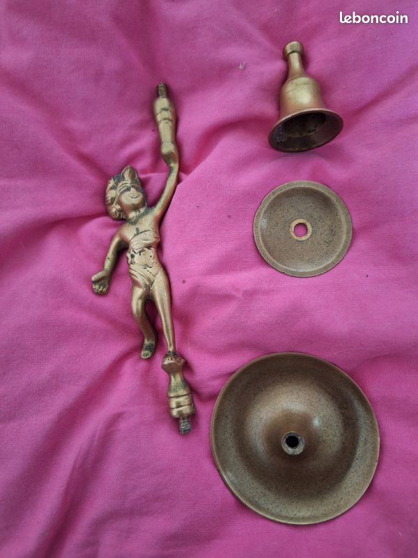 Chandelier angelot en bronze (image 3)