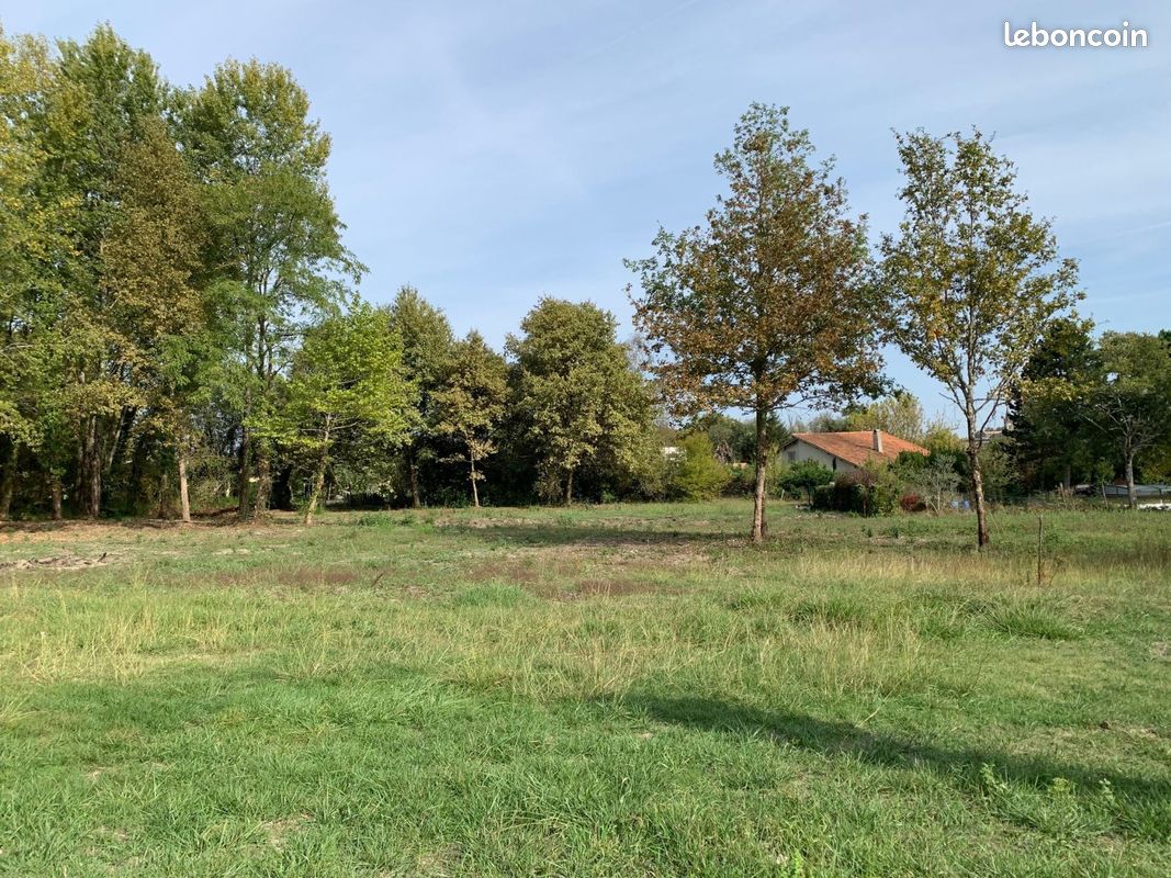 Terrain 900 m² · à Cestas · 900 m² · 235 000 €
