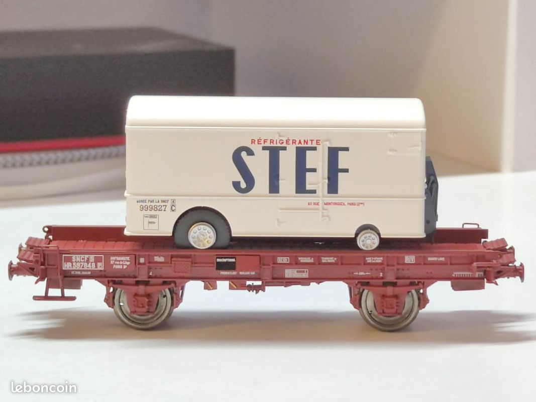 REE Modeles WB-545 - FLAT WAGON TP long ranchers and Brakesman Home n° Rywf 110581 SNCF Era III A