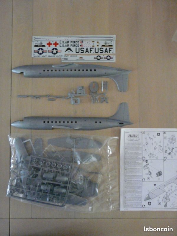 Heller Douglas C-118 Liftmaster – Maquette Avion 1:72 – Avion De Transport – Diorama Et Collection