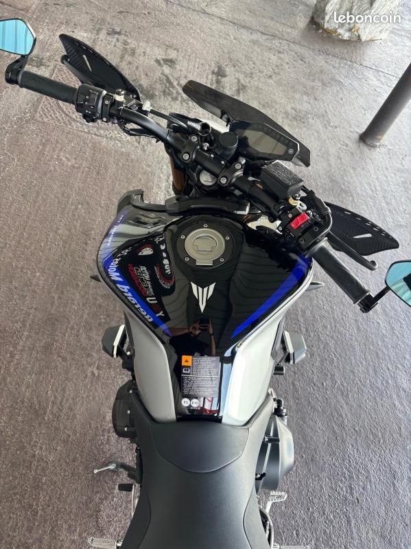 Yamaha MT-09 SP 850 cm3 (image 11)