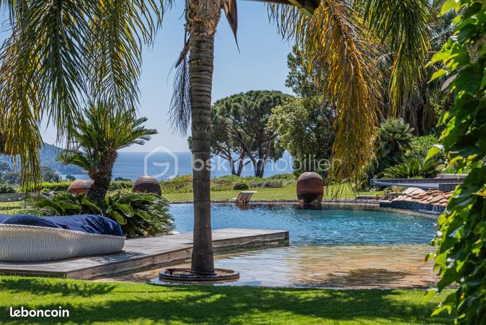 Propriété 5 pièces 345 m²