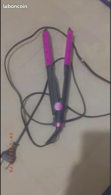 Liseur et brosse lissante (image 1)