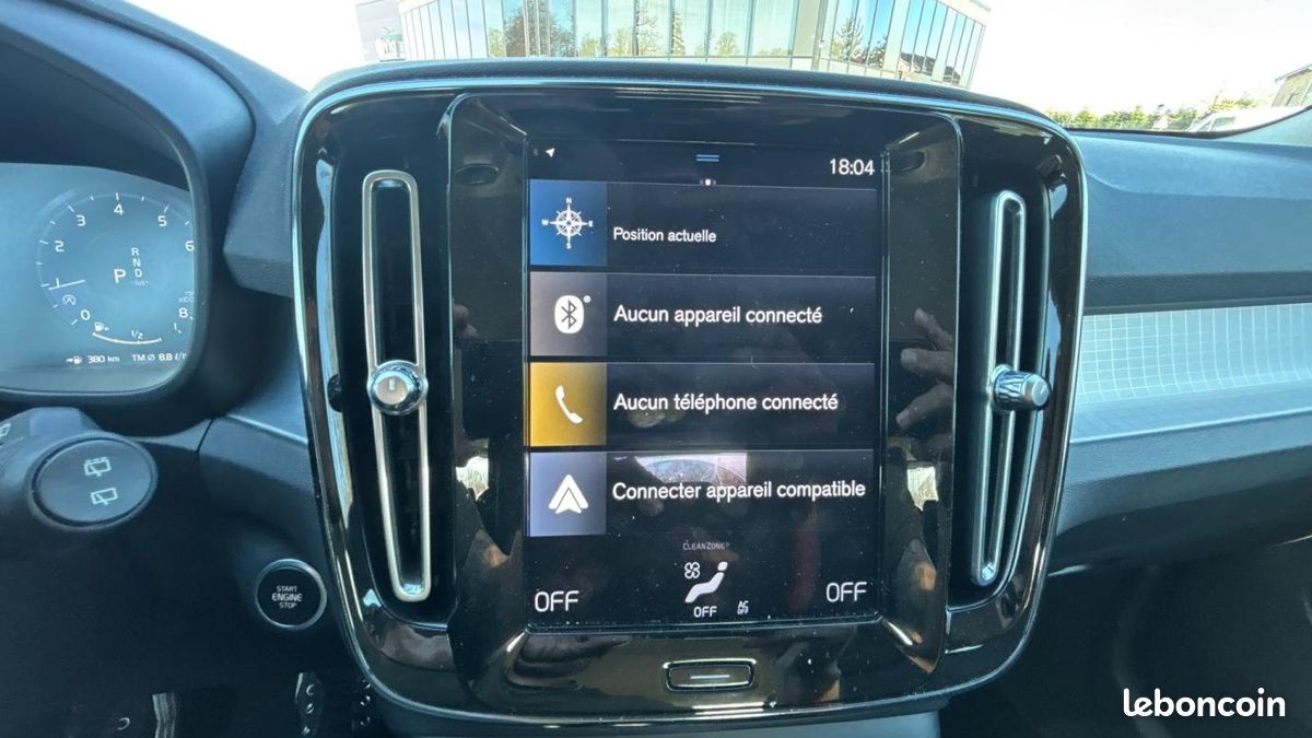 Volvo XC40 BUSINESS T2 129 ch Geartronic 8 Momentum (image 18)