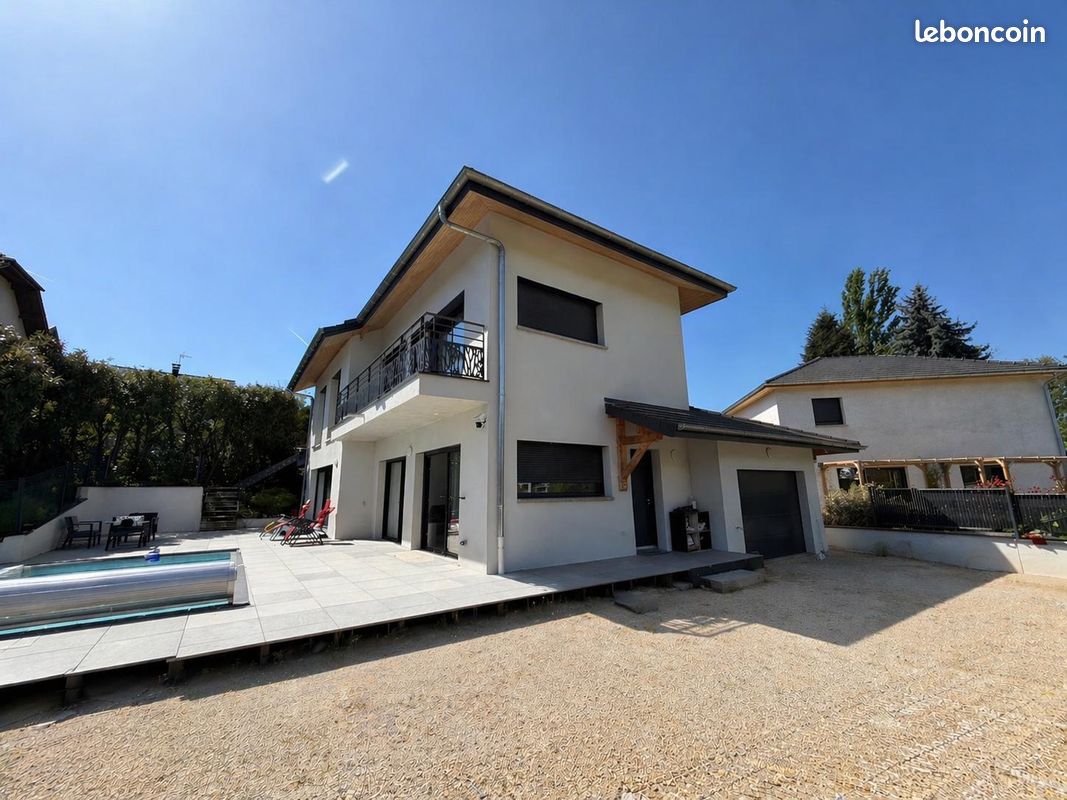 Maison 6 pièces 240 m² · à La Ravoire · 240 m² · 799 000 €