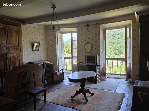 Maison de village 5 pièces 260 m²