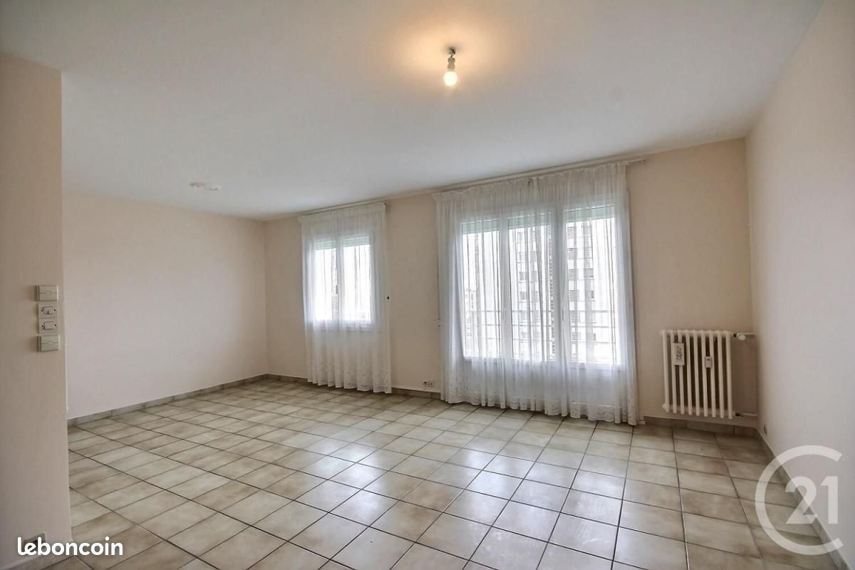 Appartement 3 pièces 89 m² · à Blois · 89 m² · 884 €
