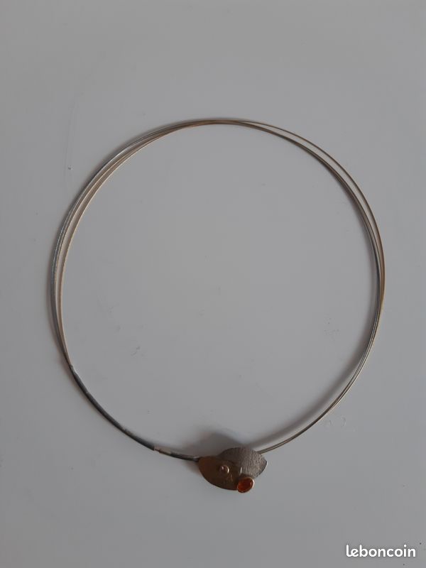 Collier (image 1)