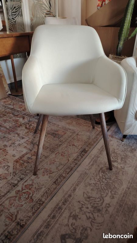 Chaise accoudoir style scandinave (image 1)