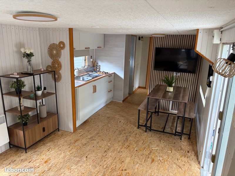Local commercial 2 pièces 45 m² · à Le Castellet · 45 m² · 23 000 €