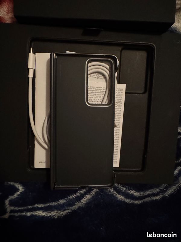 HONOR magic v2 (image 9)