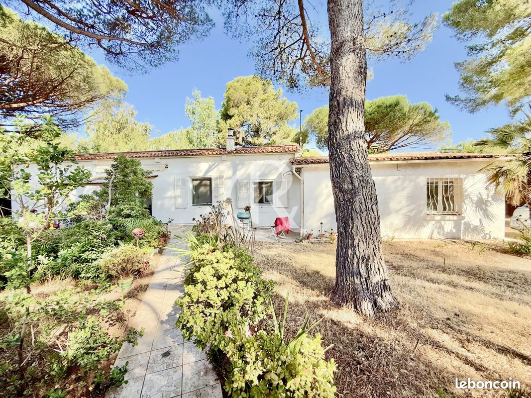 Maison 4 pièces 81 m² · à Hyères · 81 m² · 572 000 €