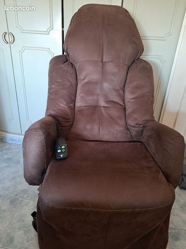 Fauteuil medical inclinable (image 1)