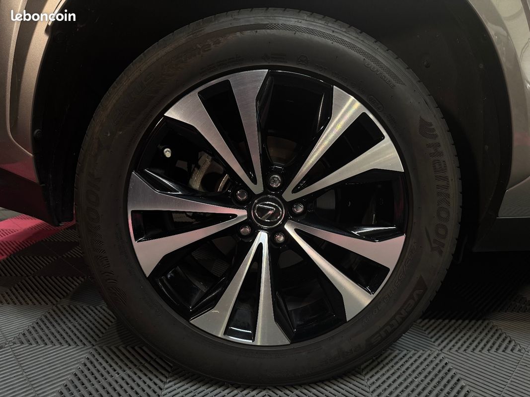LEXUS NX MY21 300h 2WD Design Hybride (60 500 km - État irréprochable) (image 9)