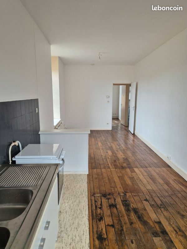 Appartement 2 pièces 50 m² · à Charleville-Mézières · 50 m² · 390 €/mois