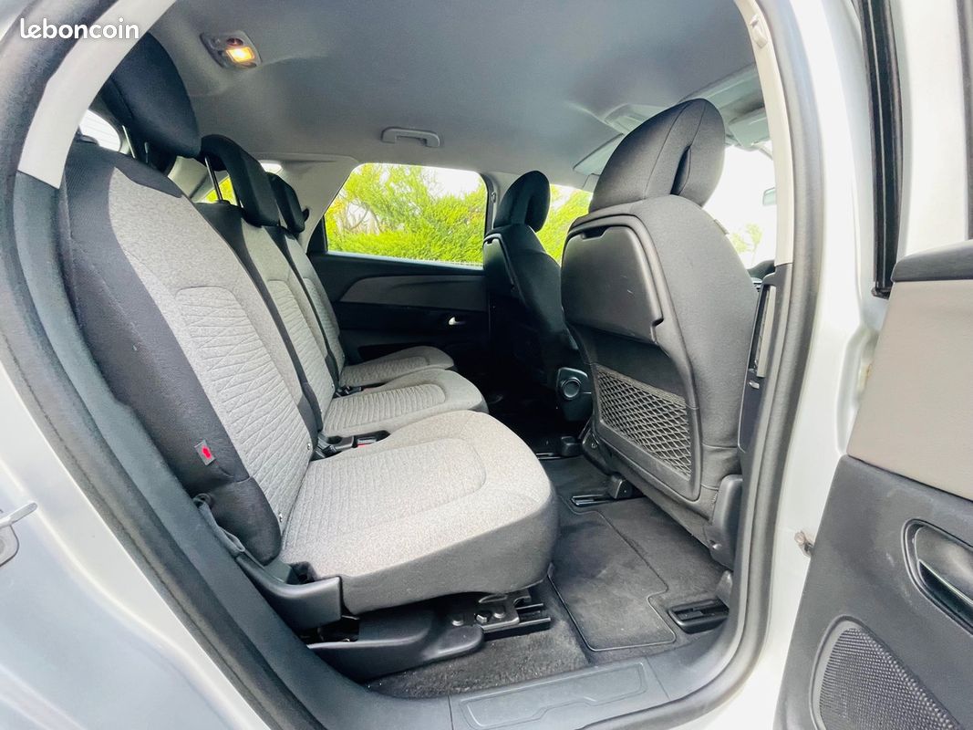 Citroën C4 Picasso 1.2 i 130ch Bussines Pack 92.500km (image 13)