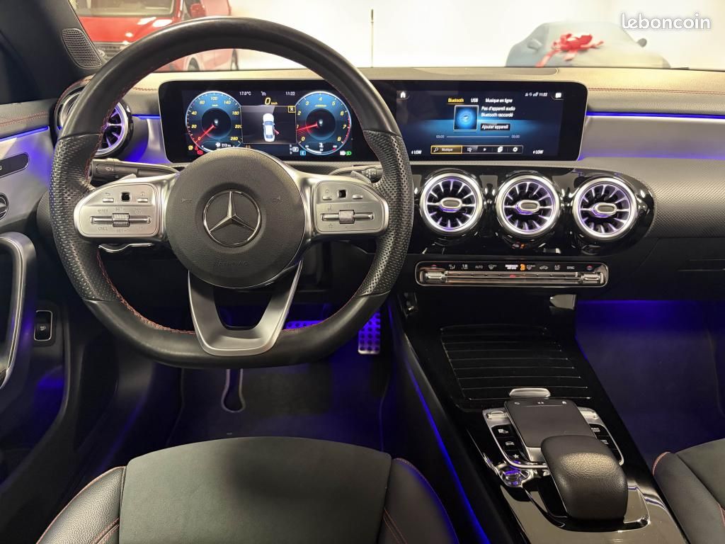 MERCEDES CLASSE CLA 200 AMG LINE 163 ch 7G-DCT - Toit ouvrant - Jantes multibranches (image 17)