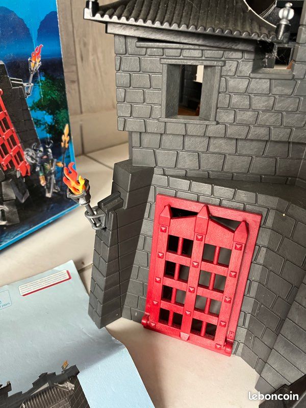 55€ avec code réduction - Playmobil Dragons 5480 Citadelle secrète du Dragon : Achat occasion | Autres jeux de construction Playmobil Très bon état