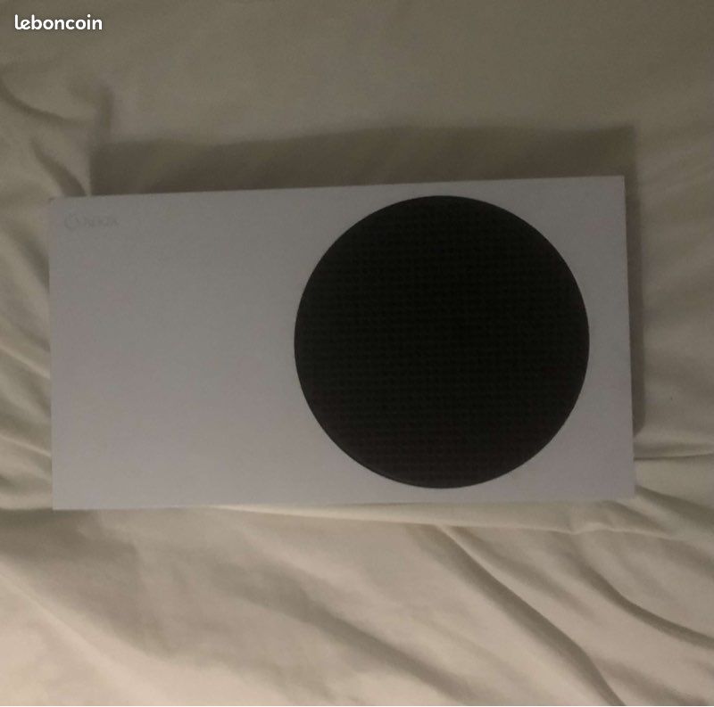 Xbox One S 1 To + 1 Manette (Reconditionnée : Parfait État