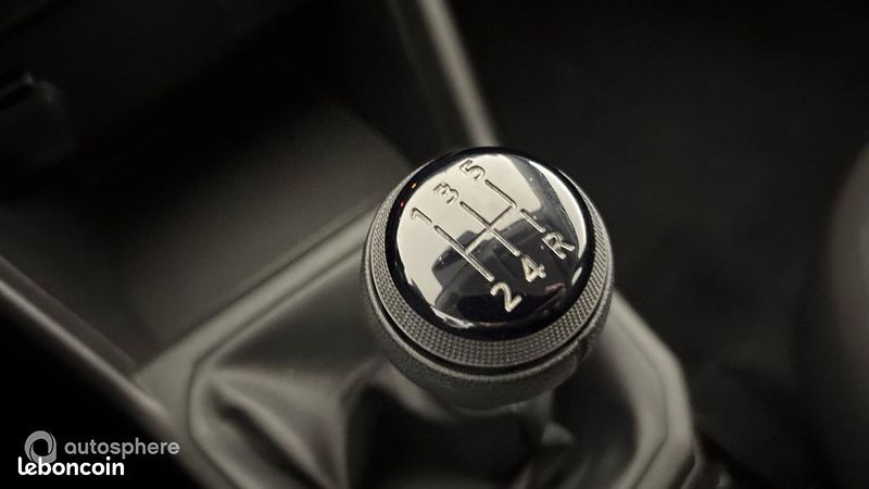 Dacia Sandero 1.0 SCe 65ch Essential (image 27)