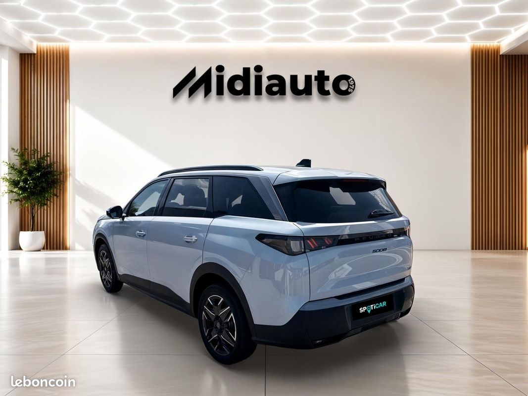Peugeot 5008 Hybrid 145ch Allure e-DCS6 (image 3)