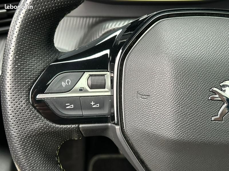 Peugeot 208 e-208 136ch GT (image 15)
