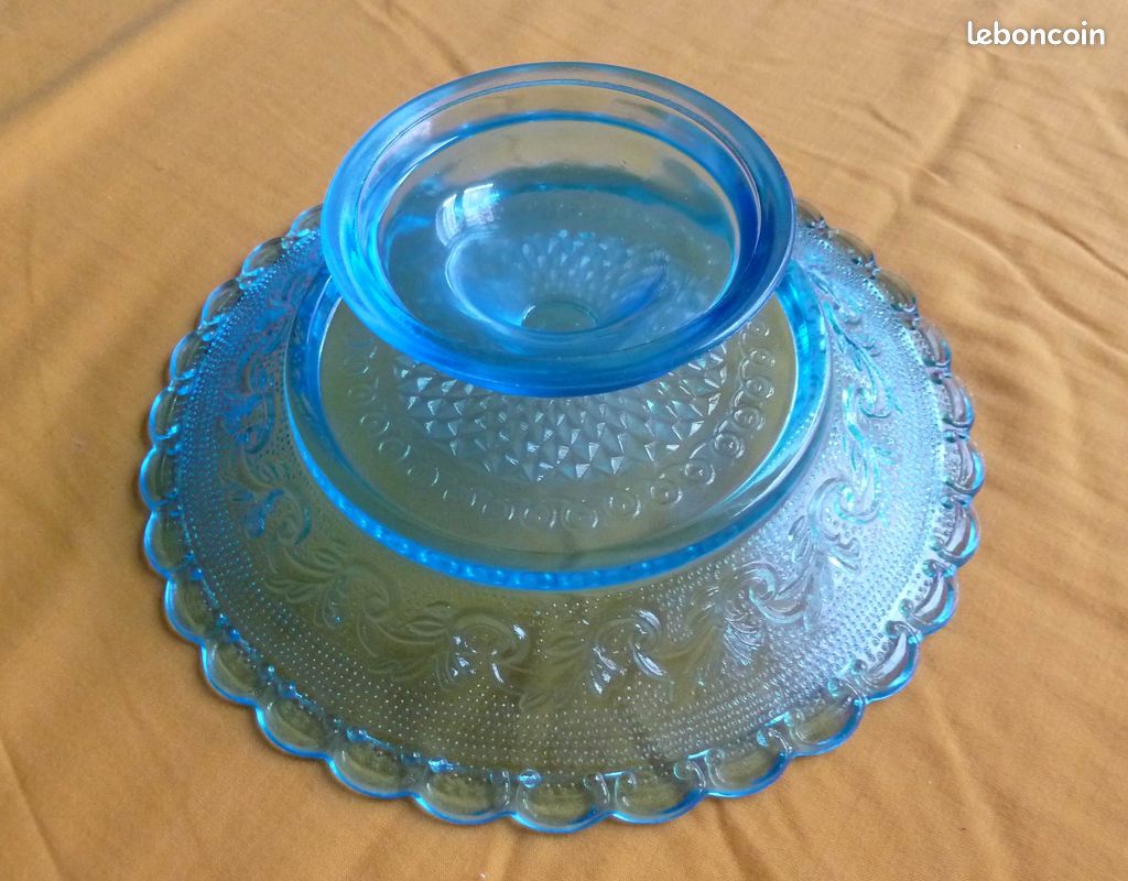 COUPE A FRUITS ANCIENNE en VERRE BLEU VINTAGE (image 3)