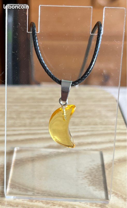 Collier lune jaune transparente cordon (image 1)