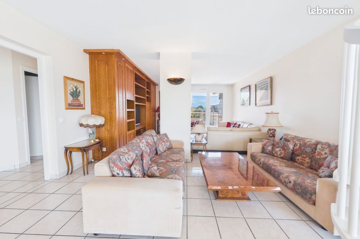 Appartement 4 pièces 152 m² · à Ambilly · 152 m² · 695 000 €