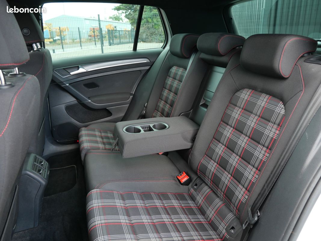 VOLKSWAGEN GOLF (7) 2.0 TSI 245 DSG7 GTI Performance (image 6)